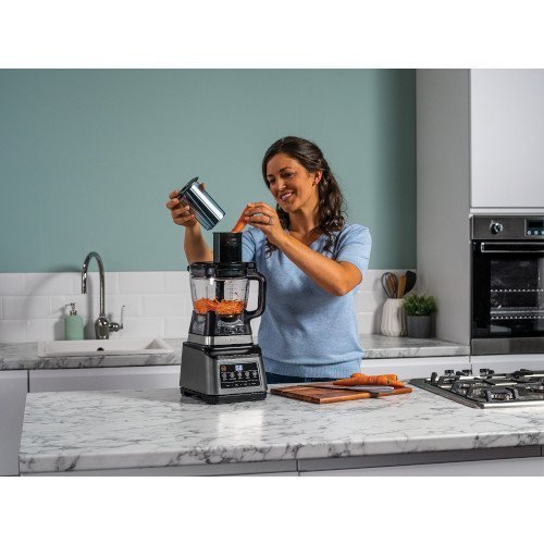 Ninja® 3-in-1 Food Processor with Auto-IQ BN800UK - Image 3